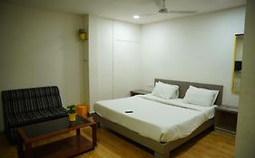 Hotel Luxury Resident - Banjara Hills City View With Complimentary Breakfast
